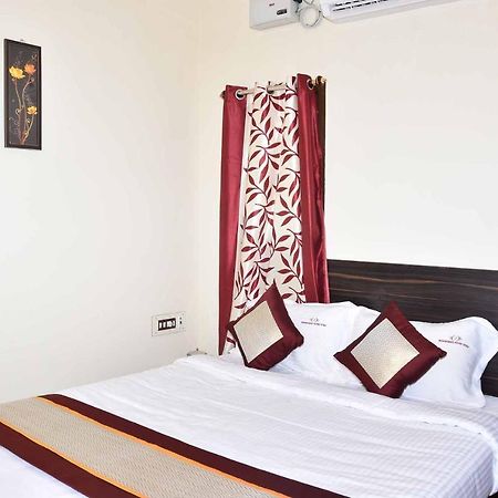 Barnabas Homestay Тханджавур Екстер'єр фото